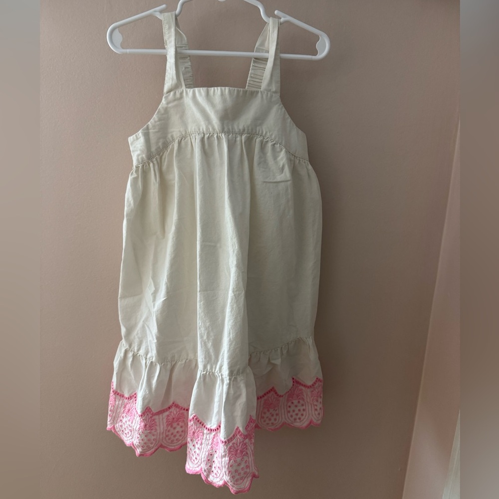 Girls size 6/7 White Dress with Pink Pineapple Hem